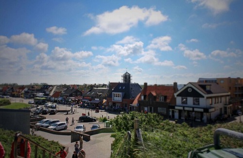Callantsoog Apartment | Beautiful 2 person apartment, 400m to the sea, south-facing balcony, free WiFi, elevator, sauna