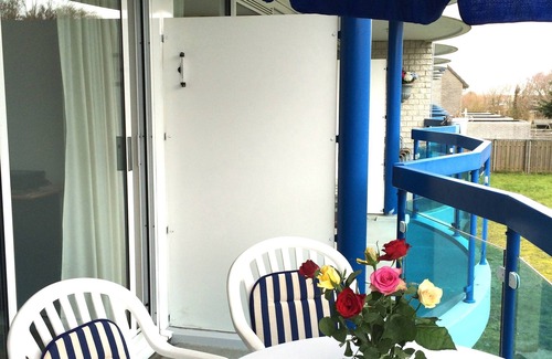 Callantsoog Apartment | Beautiful 2 person apartment, 400m to the sea, south-facing balcony, free WiFi, elevator, sauna