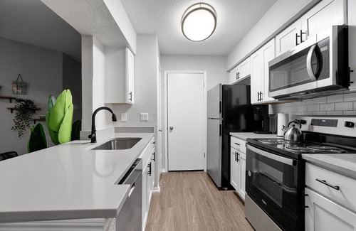 University Hills and Windsor Park Apartment | Beautiful 2BD/2BA in University Hills 7306