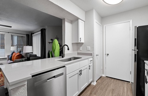 University Hills and Windsor Park Apartment | Beautiful 2BD/2BA in University Hills 8123