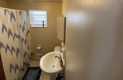 North Braddock Apartment | Beautiful 2bedroom apt close to the waterfront and other amenities