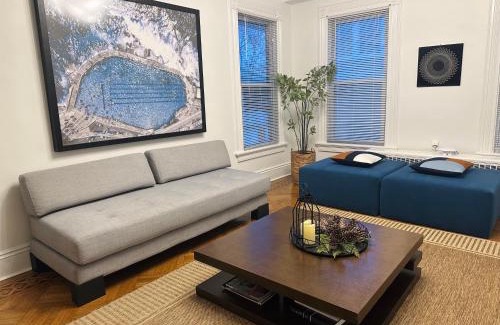 East Norwalk Apartment | Beautiful 2BR apt in Beach community, Close to Train and hwys! ONLY 1 hr to NYC!