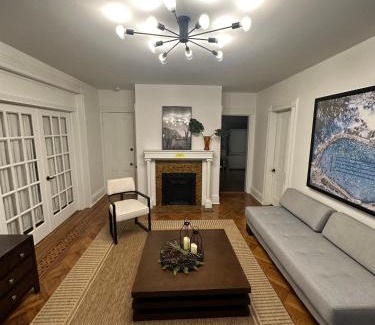 East Norwalk Apartment | Beautiful 2BR apt in Beach community, Close to Train and hwys! ONLY 1 hr to NYC!