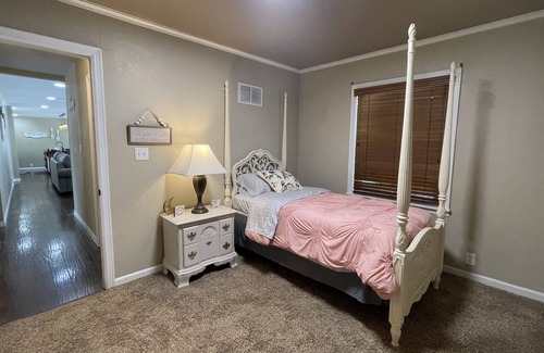 Elk City House | Beautiful 3 bd Home ~ Fantastic Location