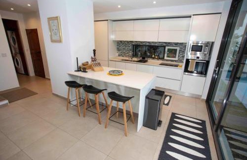 Indigo Bay Villa | Beautiful 3 bed-roms Sea View Villa at INDIGO BAY