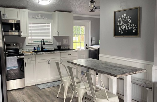 Crystal River House | Beautiful 3-bedroom house with spacious parking - Central to everything