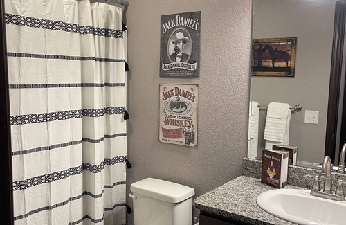 Box Elder House | Beautiful 3 bedroom 2 bathroom house! 2 car garage access! Full kitchen access!