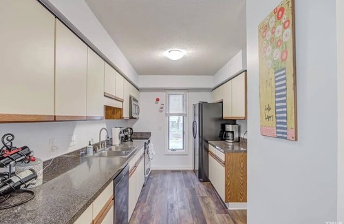 Northeast Raleigh House | Beautiful 3-bedroom Furnished Town house close to restaurants and Airport
