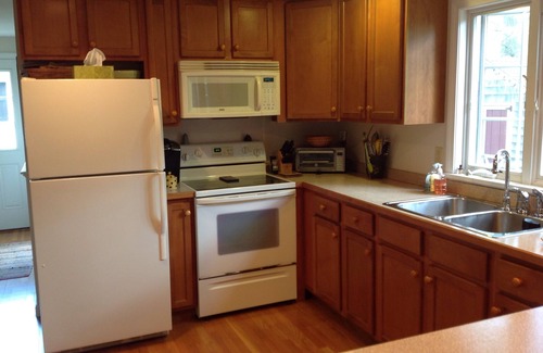 Teaticket House | Beautiful 3 bedroom home just steps to bay beaches