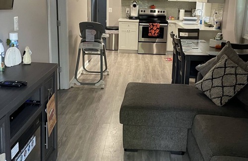 Mastic House | Beautiful 3 Bedroom Home With Pool and hot tub