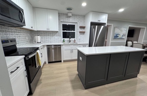 Gainesville House | Beautiful 3 bedroom , pet friendly home in Gainesville