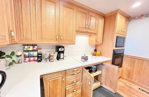 Kirkland Apartment | Beautiful 3bd 2ba apartment