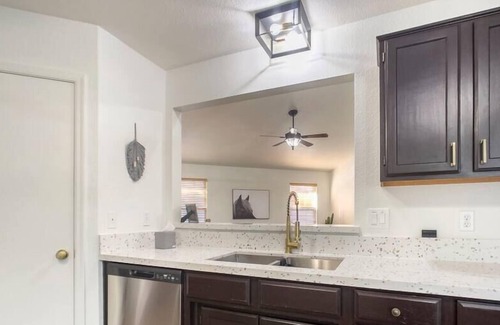 Chandler House | Beautiful! 3bdr Single-Story home - private pool