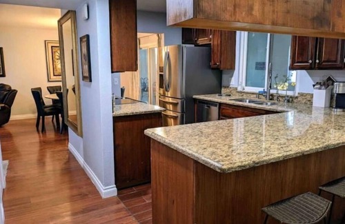 Lemon Grove Condo | Beautiful 4 bed, 2.5 bath House with yard & grillnn