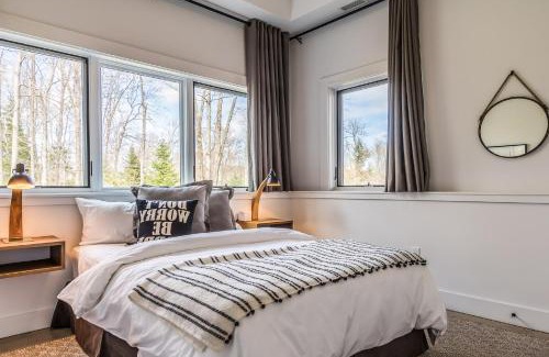 Mont-Tremblant Ski Chalet | Beautiful 4 Bedroom Chalet