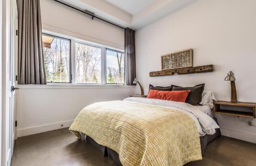 Mont-Tremblant Ski Chalet | Beautiful 4 Bedroom Chalet