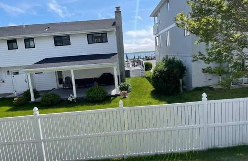 Margate City House | Beautiful 4 bedroom shore home with sunset bay views.