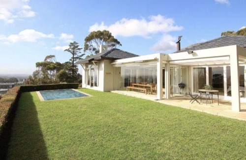 Steenberg Estate House | Beautiful 4 Bedroom House in Steenberg