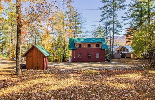 North New Portland House | Beautiful 4 Season, Maine Lakefront Home, easy drive to Sugarloaf & Saddleback.