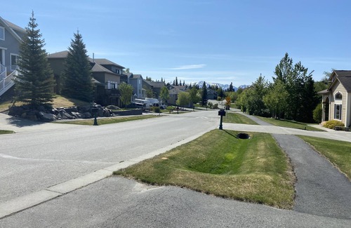 Rabbit Creek House | Beautiful 4BR home in upscale neighborhood on the Anchorage hillside with views!