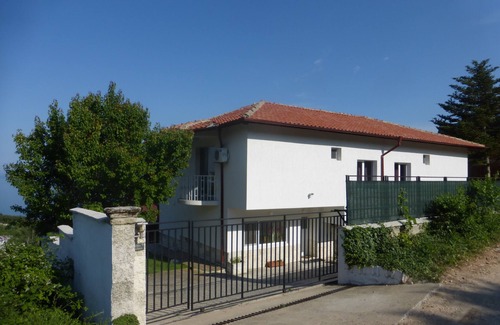 Balchik House | Beautiful 7 bedroom panoramic views of black sea swimming pool Jacuzzi WiFi A/C