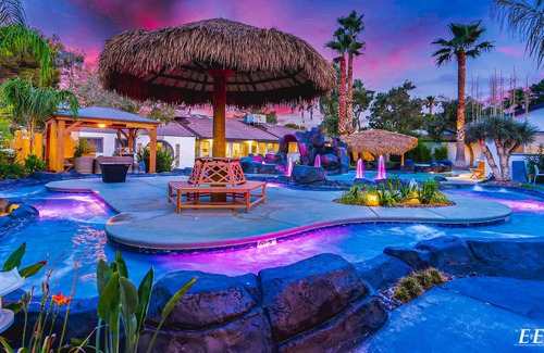 Rancho Oakey House | Beautiful 7BD/5BA Rare Villa Near Vegas Strip-3.5mi