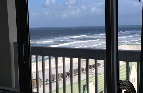 Ortona Park Condo | Beautiful 9th floor OceanView Studio Condo at DBR