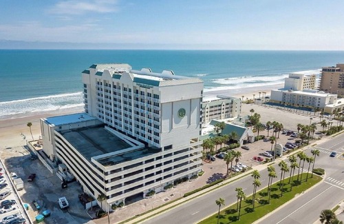 Ortona Park Condo | Beautiful 9th floor OceanView Studio Condo at DBR