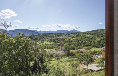 Villa Collemandina Villa | Beautiful apartment in villa for 5 guests with pool, WIFI, terrace and pets allowed