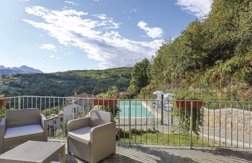 Villa Collemandina Villa | Beautiful apartment in villa for 5 guests with pool, WIFI, terrace and pets allowed