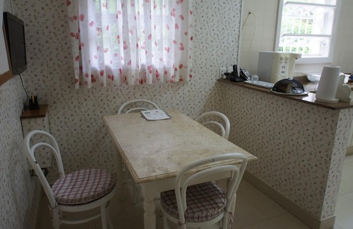 Correas Cottage | Beautiful and charming mansion surrounded by greenery and in complete privacy