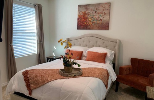 Loughman House | beautiful and comfortable queen room