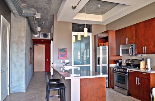 East Village Condo | Beautiful and Modern East Village/Ballpark Loft in the Center of Downtown