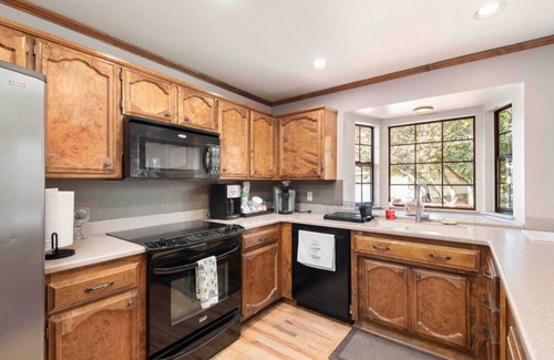 Tri-Cities House | Beautiful and Spacious home in Kennewick