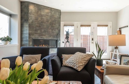 Peregrine House | Beautiful and Private Guest Apartment - Close to USAFA & Garden of the Gods!