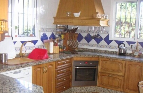 Marchena Villa | Beautiful Andalusian style villa with private pool sleeps upto 12 people