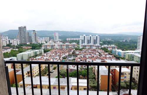 Floridablanca Apartment | Beautiful apartment in front of the Foscal clinic