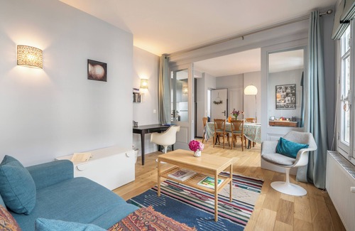 Pont-l'Eveque Apartment | Beautiful apartment in a townhouse with a garden, fully renovated in 2021.