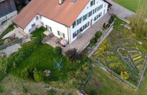 Muriaux Apartment | Beautiful apartment for 4 guests with WIFI, balcony, pets allowed and parking