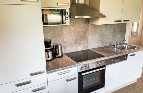 Hechthausen House | Beautiful apartment in villa for 8 guests with pool, WIFI, TV, terrace and pets allowed