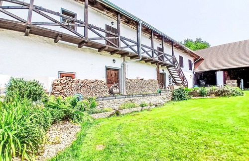 Horni Plana Villa | Beautiful apartment in villa for 3 people with pool, WIFI, TV and pets allowed