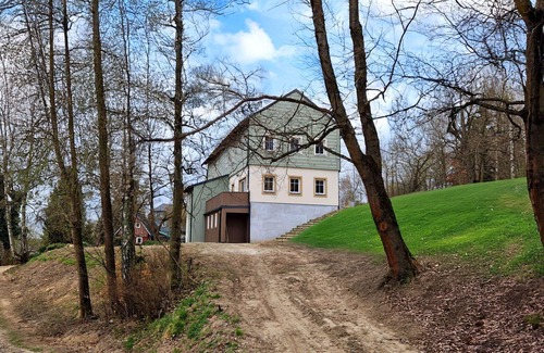 Hrensko Apartment | Beautiful apartment for 6 people with WIFI, TV, patio and pets allowed