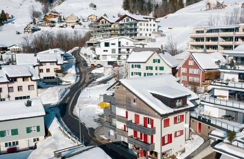 Amden Apartment | Beautiful apartment for 4 people with WIFI, TV, balcony and parking