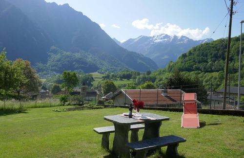 Blenio Apartment | Beautiful apartment for 2 people with WIFI, TV, patio, pets allowed, panoramic view and parking