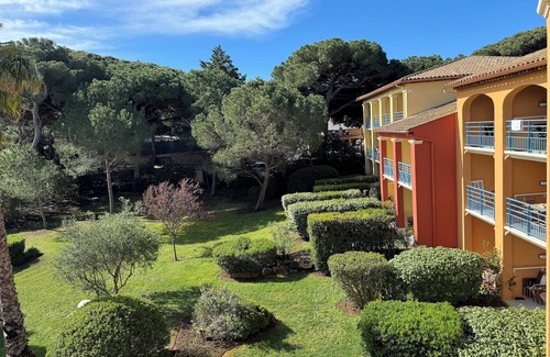Giens Apartment | BEAUTIFUL APARTMENT FOR 6 PEOPLE ON THE WATER