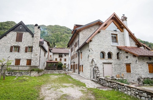 Barcis Apartment | Beautiful apartment for 5 people with WIFI, TV, patio, pets allowed and parking