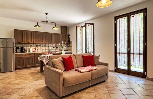 Savona Apartment | Beautiful apartment for 5 people with WIFI, TV, patio, pets allowed and panoramic view