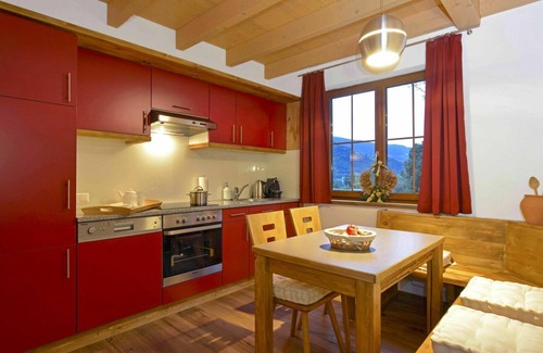 Bodensdorf House | Beautiful apartment in villa for 6 people with WIFI, TV, terrace and parking