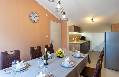 Cabrunici Apartment | Beautiful apartment in Cabrunici