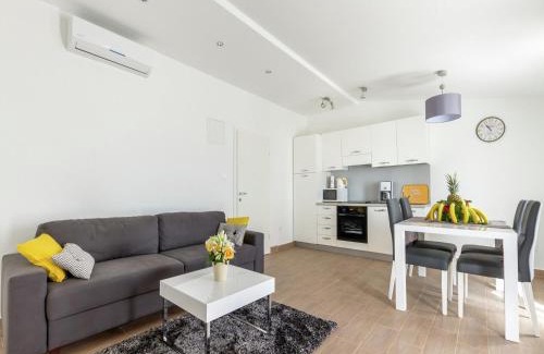 Kastel Stari Apartment | Beautiful apartment in between Split and Trogir